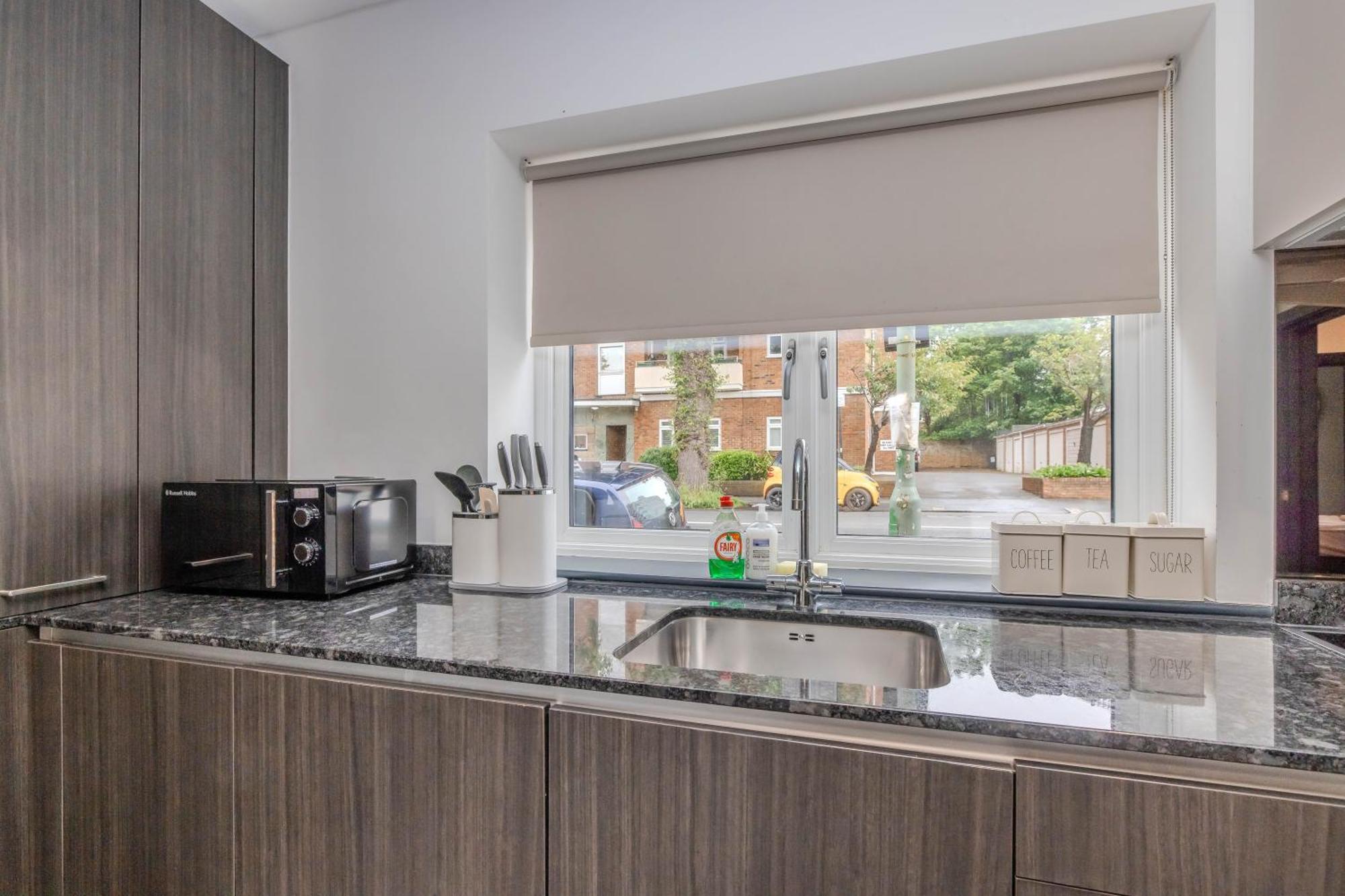 Central Hove 3 Bedroom Flat Bn340Bwil Exterior photo
